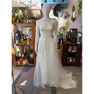 1950s Lace Wedding Dress - Long Sleeve Bridal Gown with Train